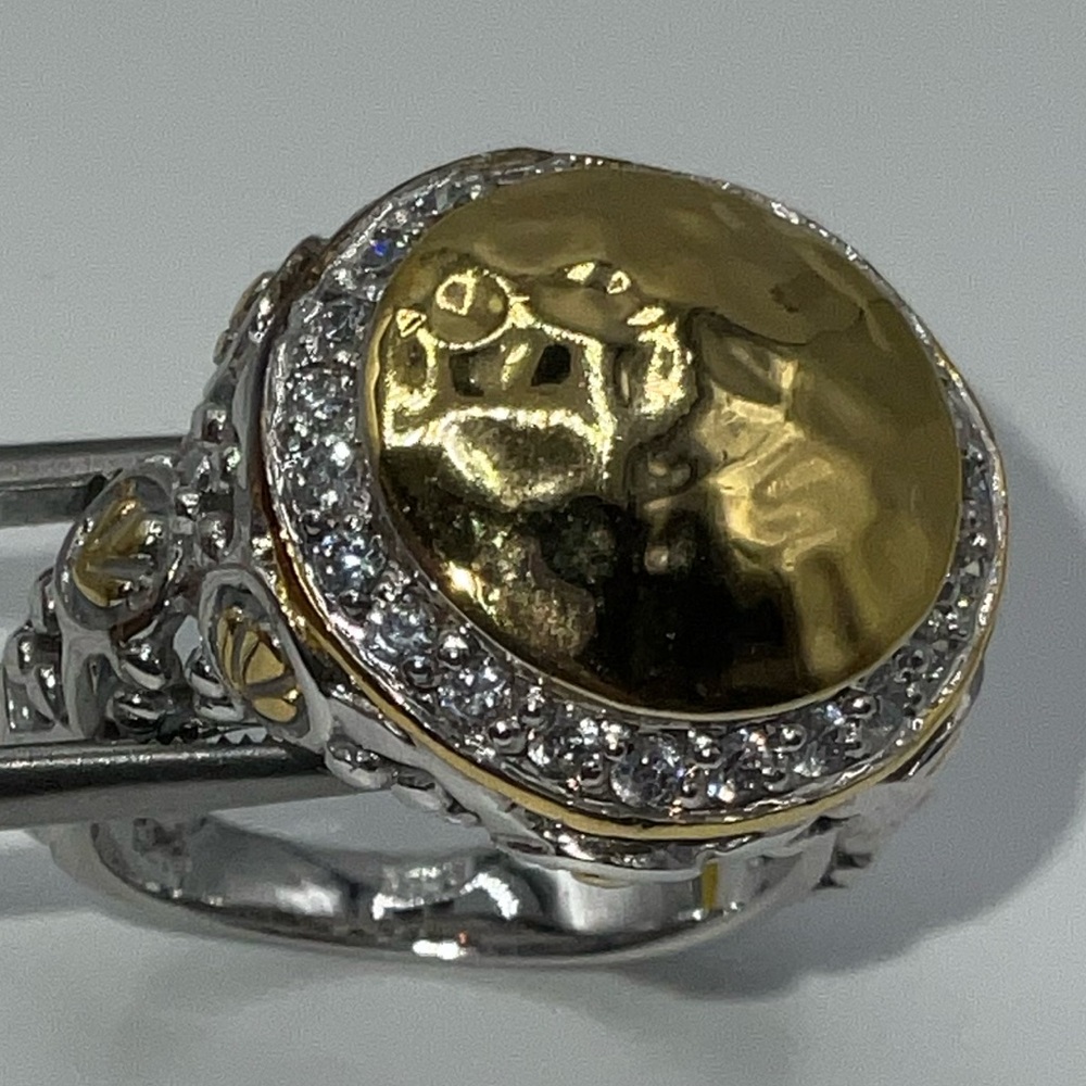 18k Hammered Dome Ring - Picture 12 of 13